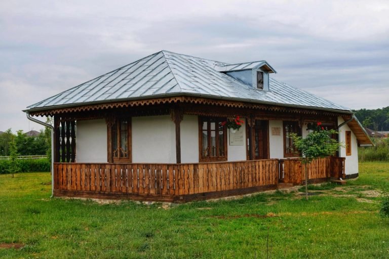 Renovarea casei Frusina, una dintre ultimele case tradiționale din Ilfov